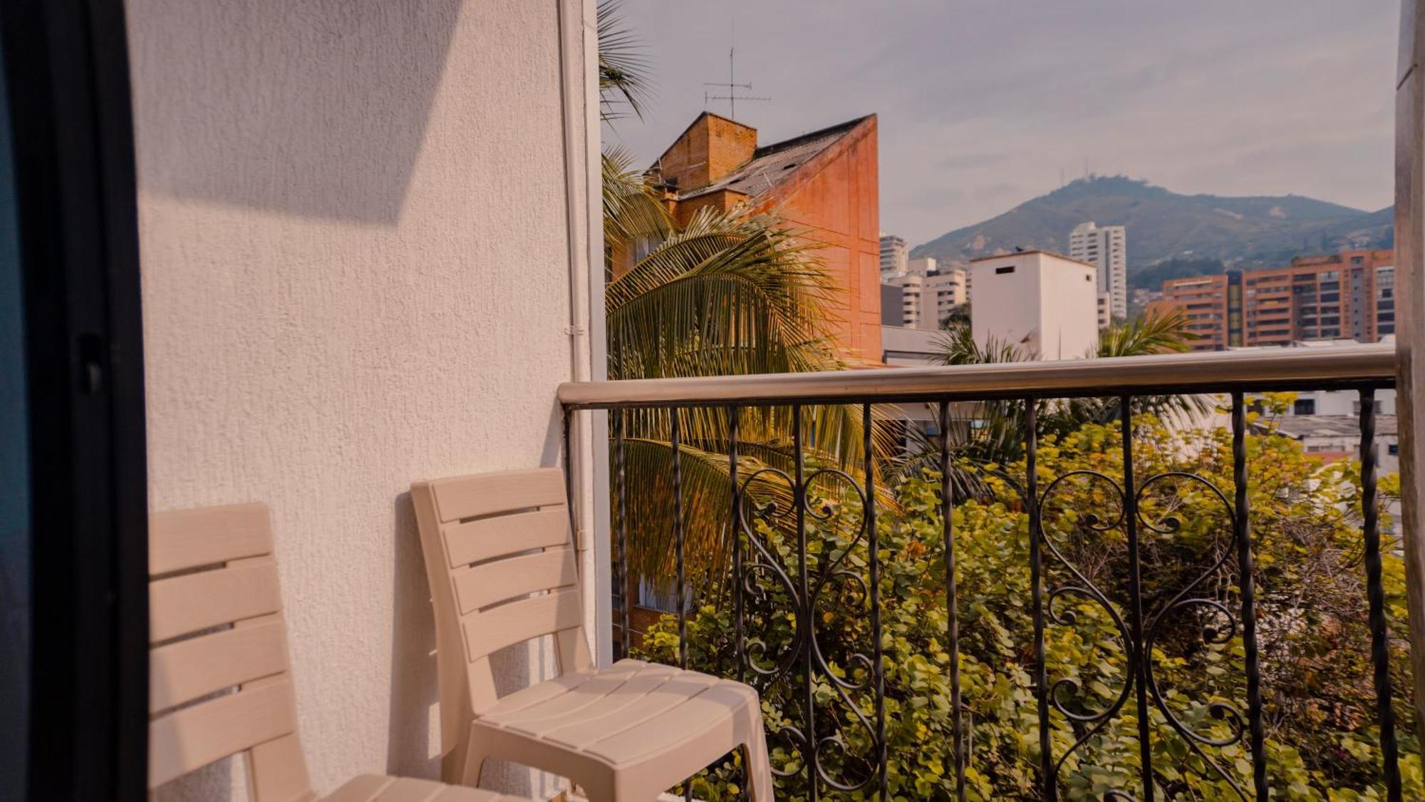 On Apartasuites Cali Exteriör bild