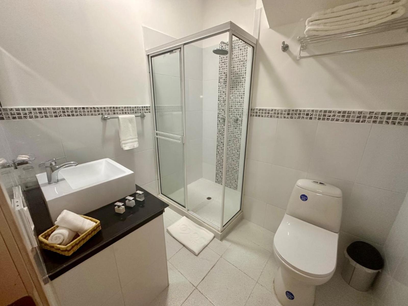 On Apartasuites Cali Exteriör bild