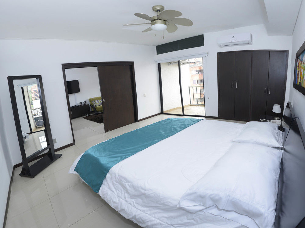 On Apartasuites Cali Exteriör bild